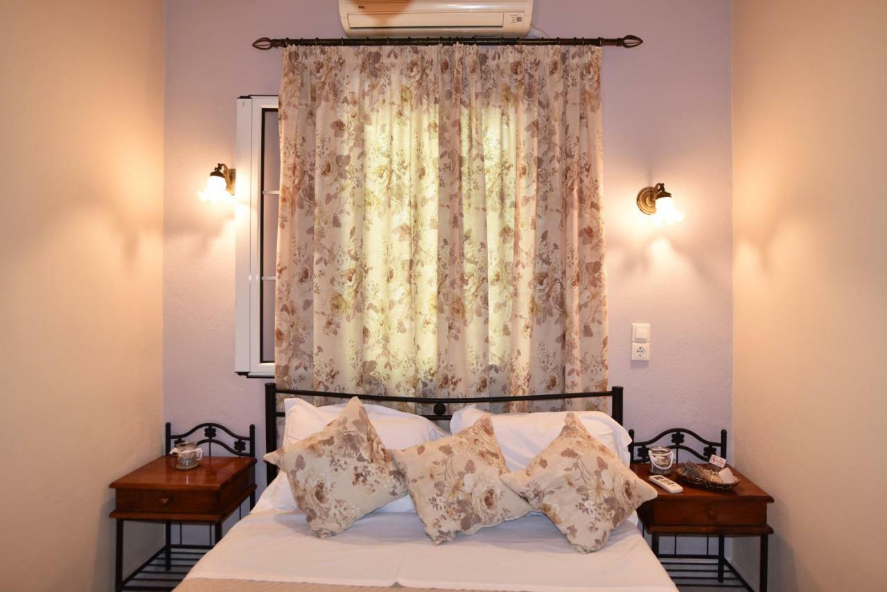 Betty'S House Apartment Питагорио Екстериор снимка