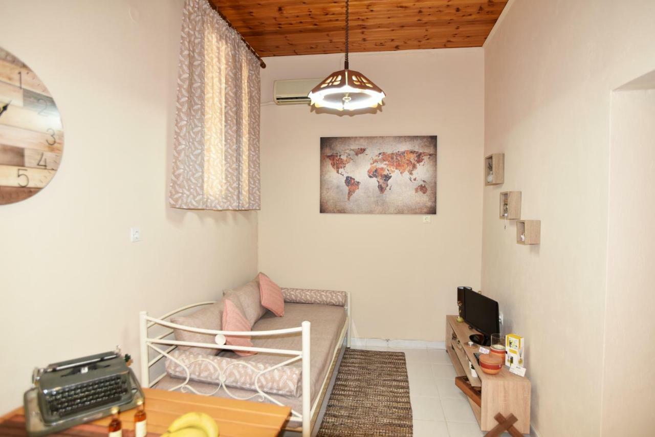 Betty'S House Apartment Питагорио Екстериор снимка