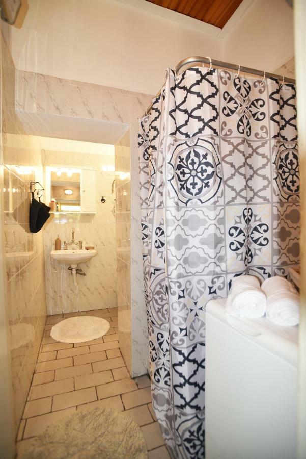 Betty'S House Apartment Питагорио Екстериор снимка