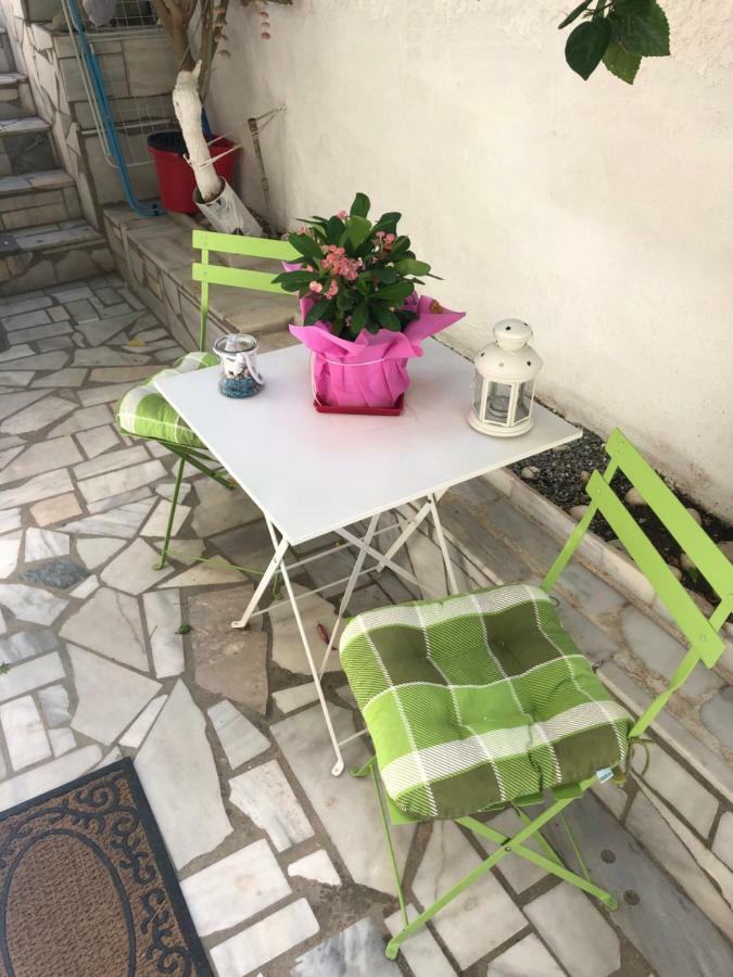Betty'S House Apartment Питагорио Екстериор снимка